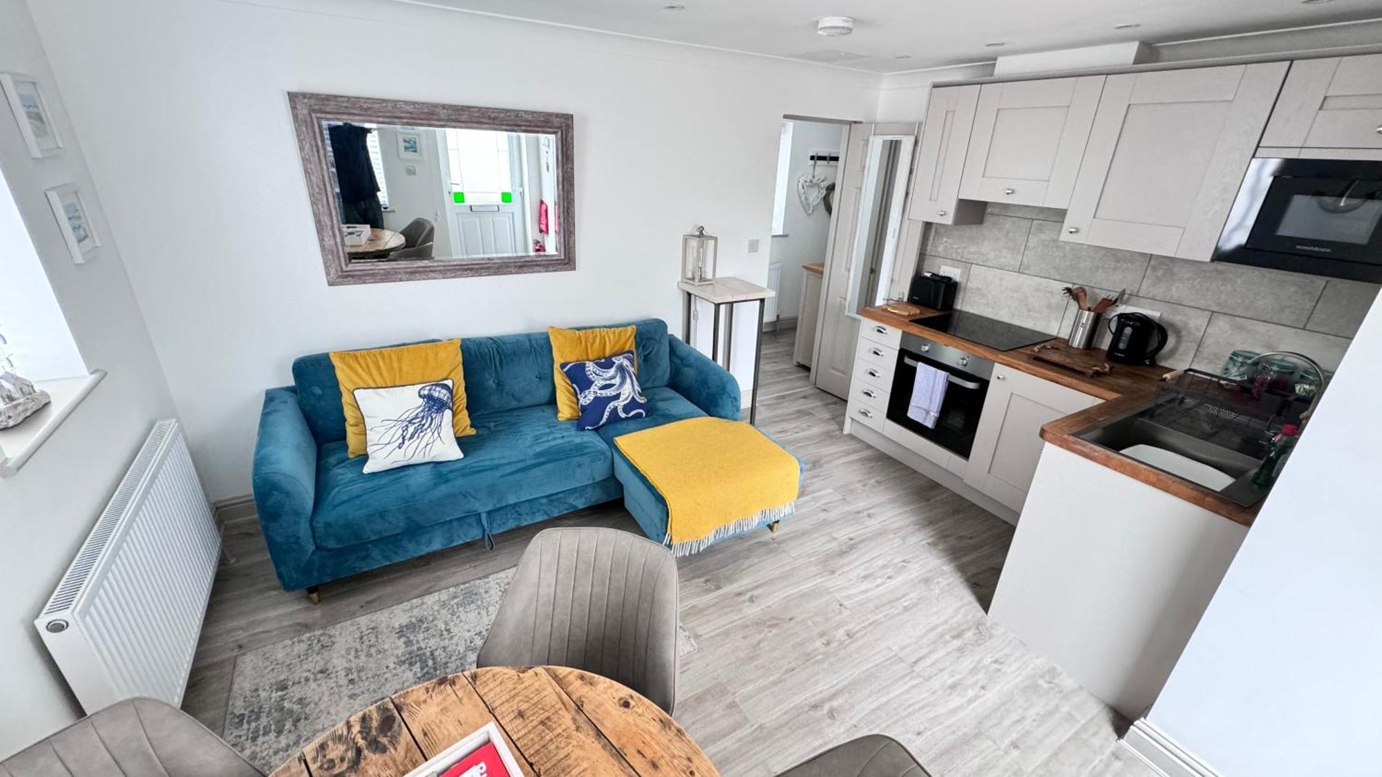 Above Porthminster Beach - "St James Rest" Is A Super Stylish Private Apartment - 2 Mins Walk Main Car Park & Station Сент-Айвс Экстерьер фото